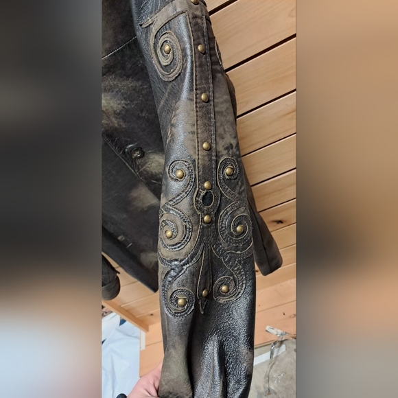 Distressed Leather Studded Moto Jacket Size M - Picture 6 of 7